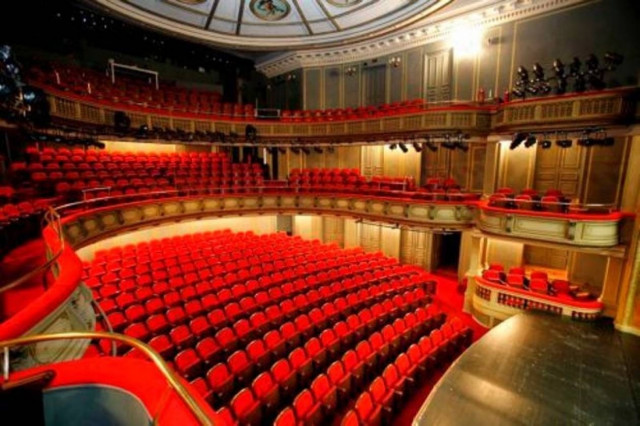 Πλατωνικοί διάλογοι στο Εθνικό Θέατρο