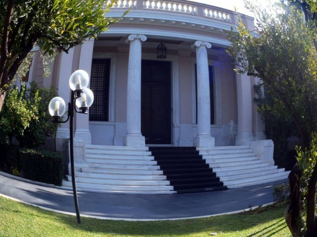 Εμπλοκή με τον Παπαδήμο – Στο προσκήνιο ο Διαμαντούρος