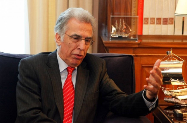 Ο Ν. Διαμαντούρος στο Reuters