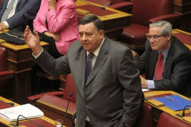 Συνάντηση με Παπανδρέου-Σαμαρά ζητά ο Καρατζαφέρης