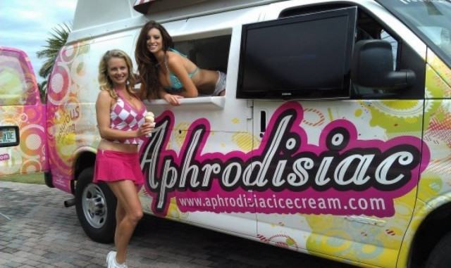 Το πιο «καυτό» παγωτατζίδικο ever