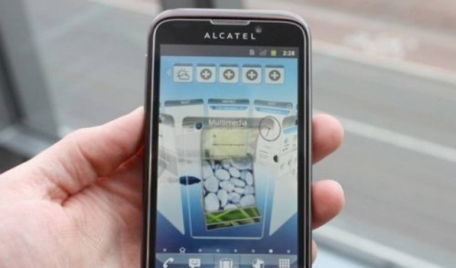 Σφήνα στα... κινέζικα μπαίνει η Alcatel