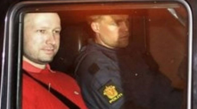 Σε ανοικτή ακρόαση ο «μακελάρης» της Νορβηγίας