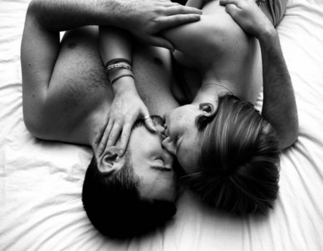 Γιατί οι γυναίκες …υποκρίνονται;