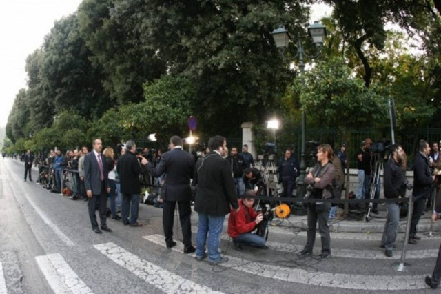 Στα «κάγκελα» η Συγγρού από τα ρεπορτάζ της κρατικής!