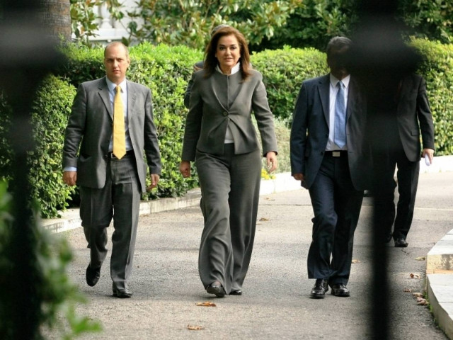 Ντόρα: Ντροπή για τη χώρα το «παιχνίδι σκιών»