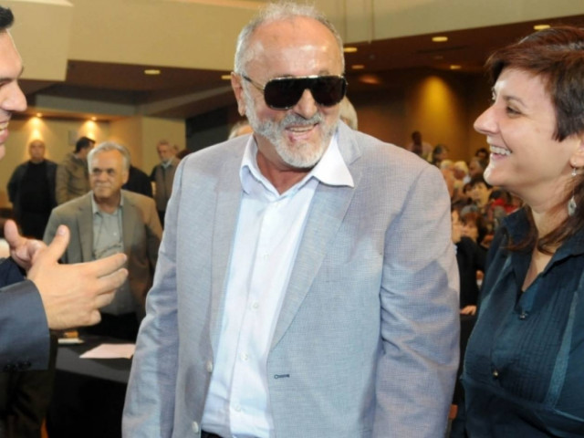 «Ενωτική Κίνηση» από τον Παναγιώτη Κουρουμπλή