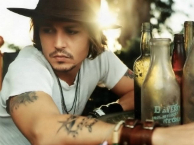 Τζ.Ντεπ: Παραλίγο να χάσει την ζωή του σε αεροπορικό ατύχημα