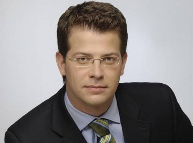 Επιμένει η Κυβέρνηση για τους «όρους» του Λ. Παπαδήμου