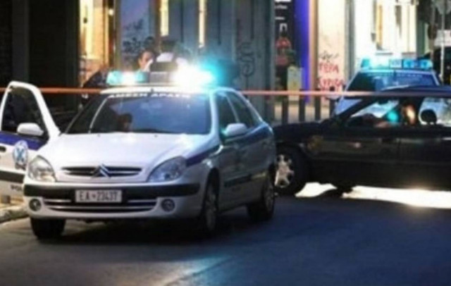 Βρέθηκε μαχαιρωμένος μέσα στο σπίτι του