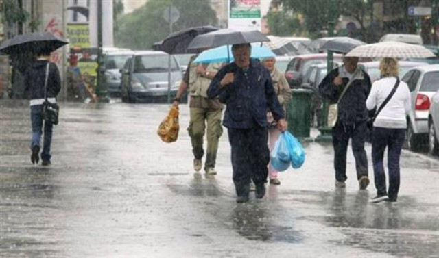 Βροχές, χιόνια και πτώση της θερμοκρασίας