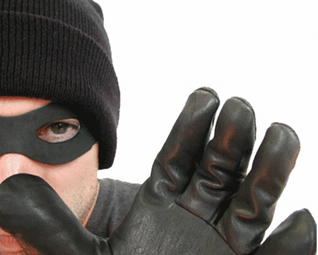 Εισβολή ενόπλων σε κατοικία στο Πικέρμι