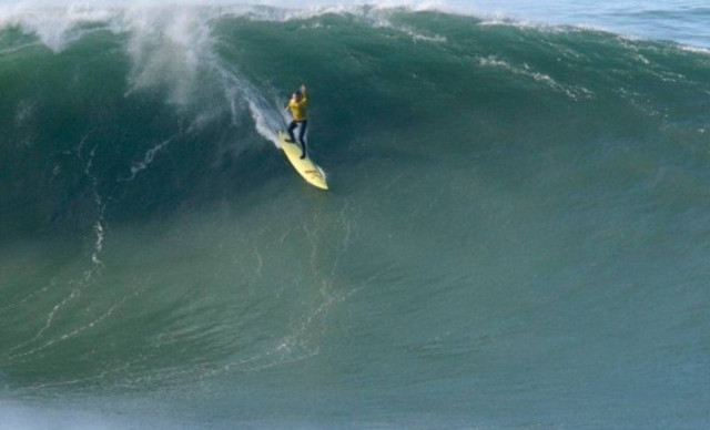 Νέο ρεκόρ Γκίνες στο σερφ