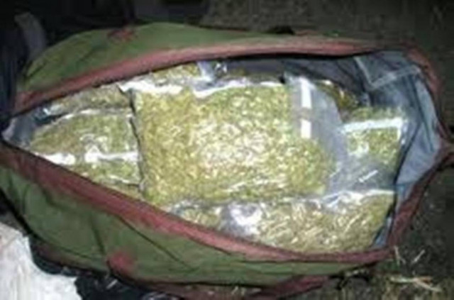 Οι ταξιδιωτικοί σάκοι περιείχαν κάνναβη!