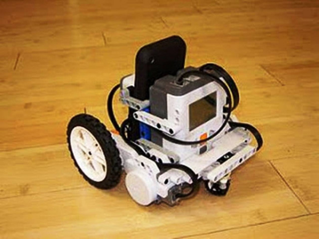 Έλληνες μαθητές διαπρέπουν στην Ολυμπιάδα ρομποτικής!