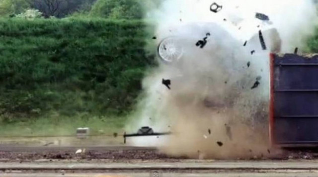 Σε τοίχο με 193 χλμ/ώρα