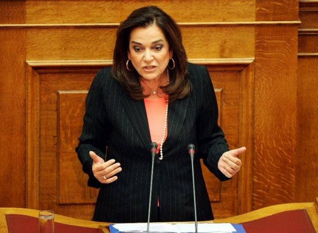 Η Ντόρα επιτέθηκε στη Νέα Δημοκρατία