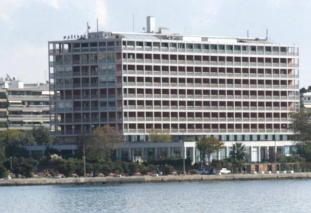 «Κατεβάζει ρολά» το Μακεδονία Παλλάς