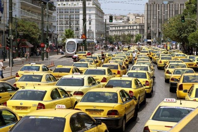 Οδηγοί Ταξί: Ναι υπό όρους στα πληθυσμιακά κριτήρια