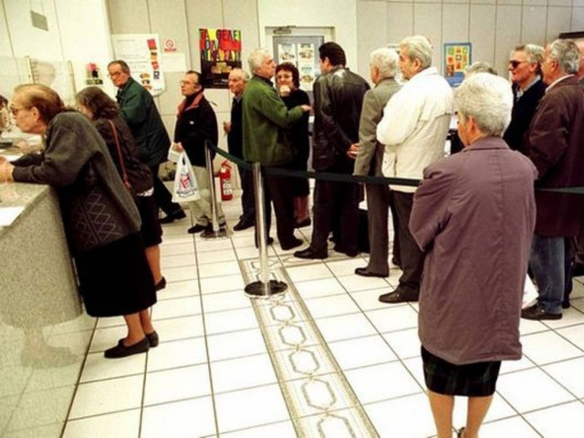 «Στον αέρα» δώρο Χριστουγέννων και συντάξεις