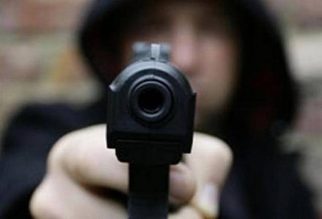 Μπήκε για κινητό και πήρε τις εισπράξεις