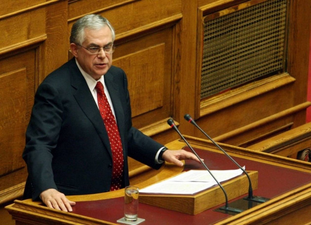 Χωρίς δηλώσεις ολοκληρώθηκε η συνάντηση Παπαδήμου - Νταλλάρα