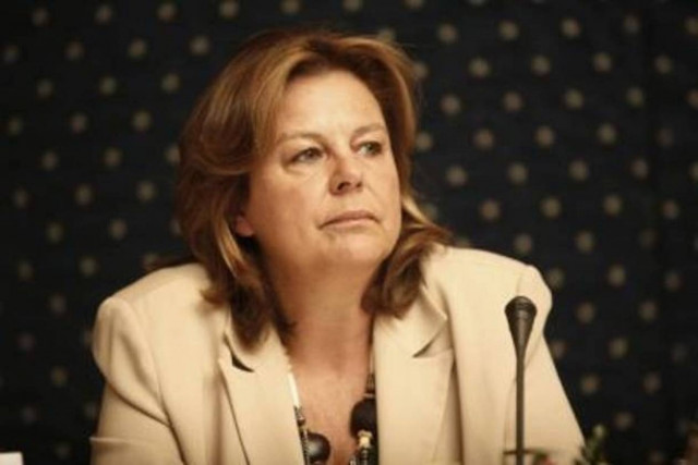 Η Κατσέλη δεν πιστεύει την Κυβέρνηση Παπαδήμου