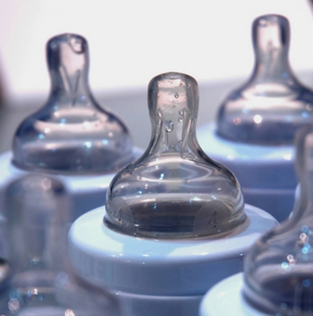 «Ύποπτο» καρκινογόνο μπιμπερό στη Γαλλία