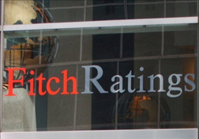 Fitch: Προειδοποιεί  με υποβάθμιση την Ιταλία