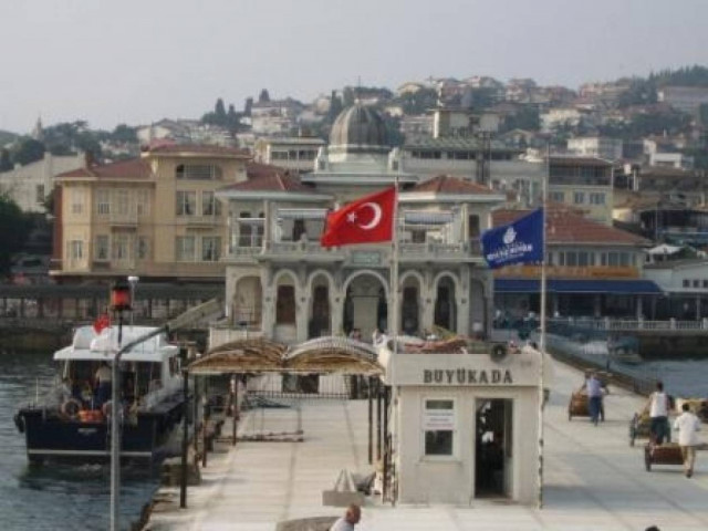 «Ξεμπλοκάρουν» τα ιδρύματα της μειονότητας οι Τούρκοι