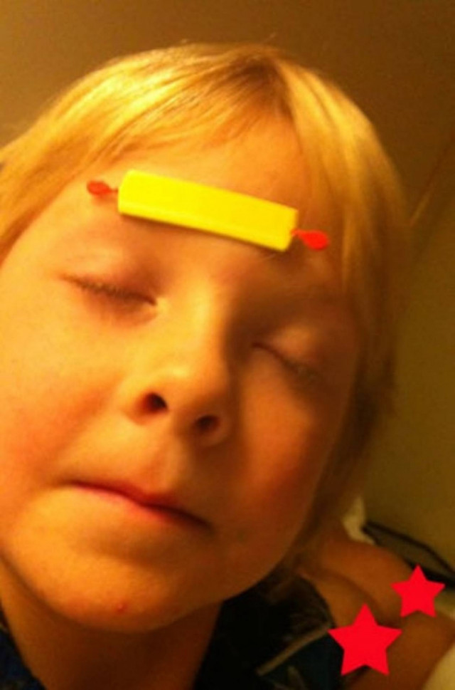 Γυμνή στο Twitter η Tori Spelling