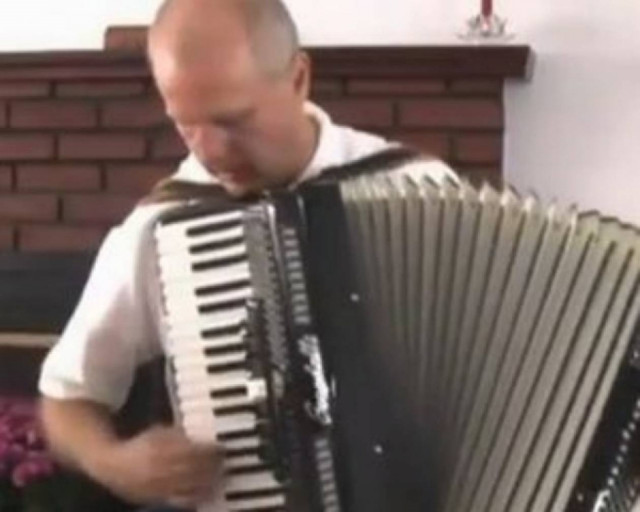Ο πιο γρήγορος παίκτης ακορντεόν στον κόσμο