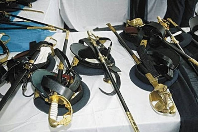 «Τρεις και σήμερα», για την ίδρυση του Κόμματος των Αποστράτων