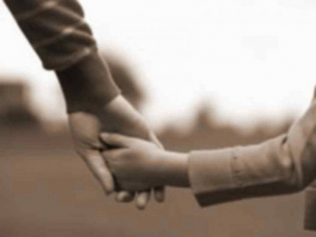 Απελπισμένοι γονείς αφήνουν τα παιδιά σε ίδρυμα