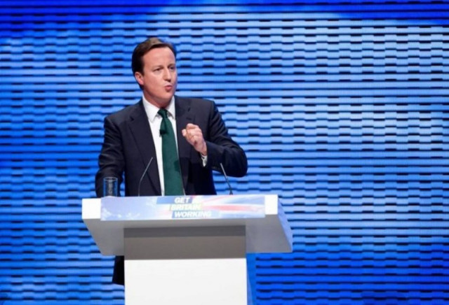 Κάμερον: «Προτεραιότητα η μείωση του χρέους»