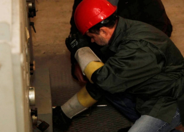 Η ΓΕΝΟΠ «μπλοκάρει» τις εντολές διακοπής ρεύματος