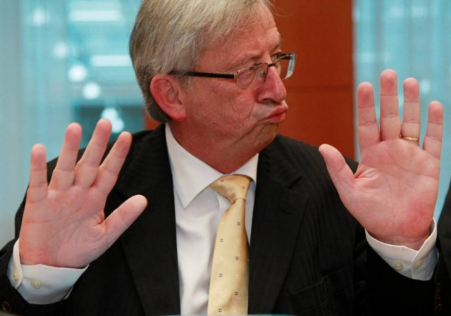 Γιούνκερ: Παράλογο να απορρίπτει κανείς τα ευρωομόλογα