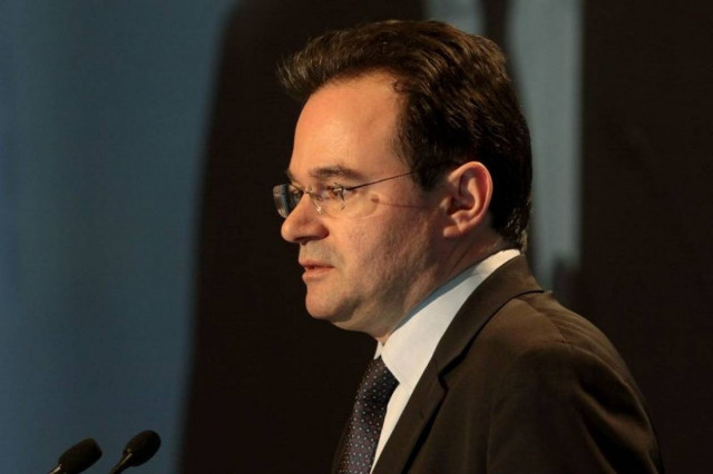 Τα μαζεύει τώρα ο Παπακωνσταντίνου