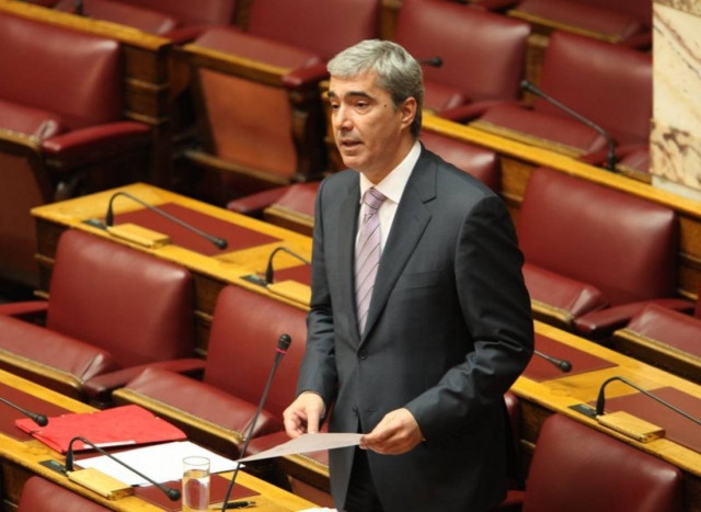 Σ. Κεδίκογλου: Μήπως θέλουν να πάει ο Σαμαράς γονυπετής;