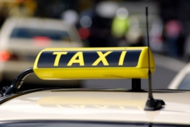 Του πήρε το ταξί και έφυγε!