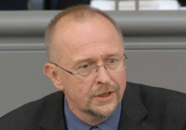 Σέφερ: Η ΕΕ έκλεισε τα μάτια σε όσα συνέβαιναν στην Ελλάδα