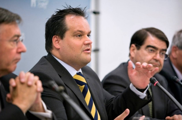 Στη γραμμή της Γερμανίας για το ευρωομόλογο και οι Ολλανδοί