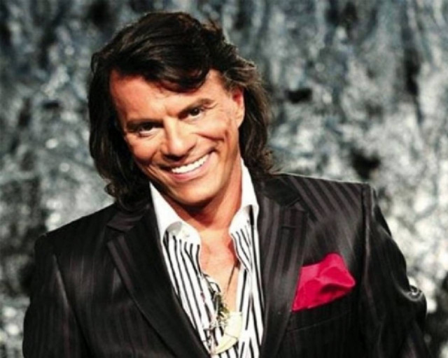 Το περίεργο μήνυμα του Ψινάκη στο Twitter για το «Fab 5»