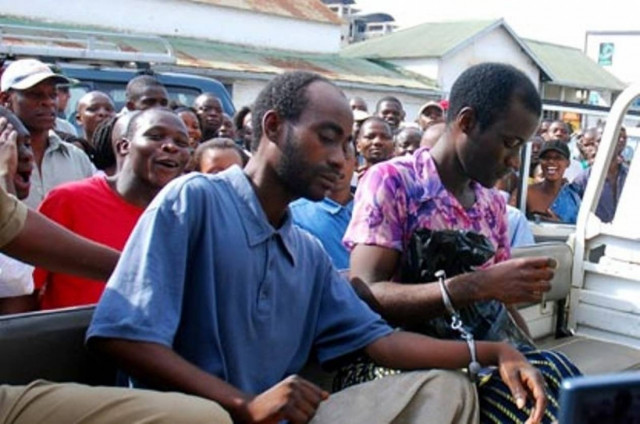 Στη φυλακή για ομοφυλοφιλικές πράξεις