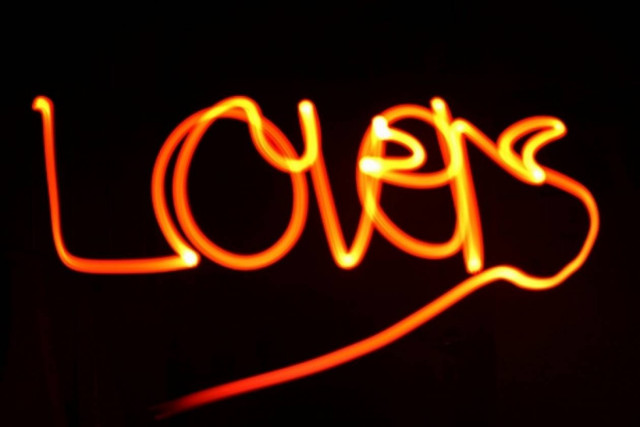 Το πάντα ανοδικό ερωτικό …ομόλογο του Έλληνα!