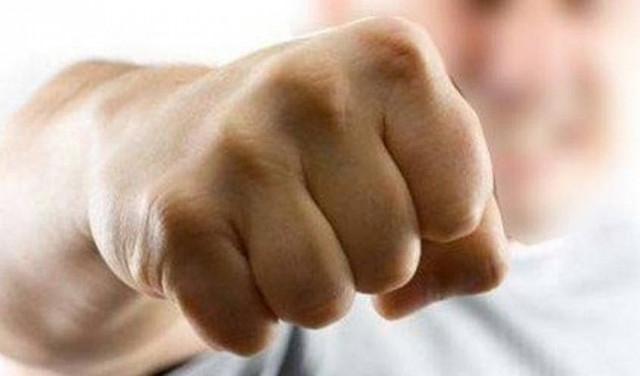 Λέσβος: Ξυλοφόρτωσαν τον αντιδήμαρχο καθαριότητας