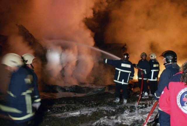 Φωτιά σε φορτηγό όχημα στη Πάτρα
