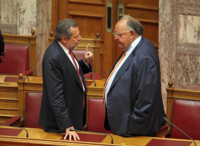 Με αιχμές η απάντηση Παπουτσή σε Πάγκαλο