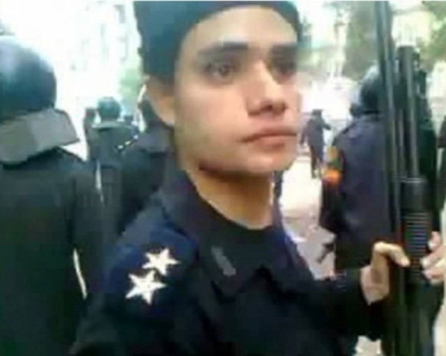 Κατακραυγή για τον αστυνομικό-κυνηγό ματιών