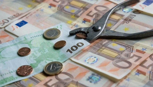 Περαιτέρω συρρίκνωση της Οικονομίας «βλέπει» ο ΟΟΣΑ για το 2012